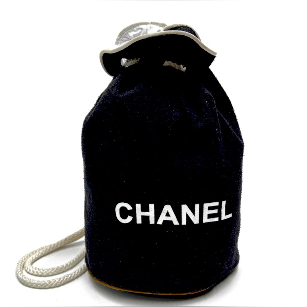 CHANEL Bucket Drawstring Shoulder Bag (Small Size)